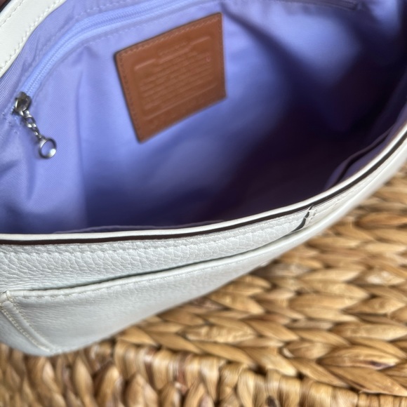 Coach women purse - Picture 4 of 12